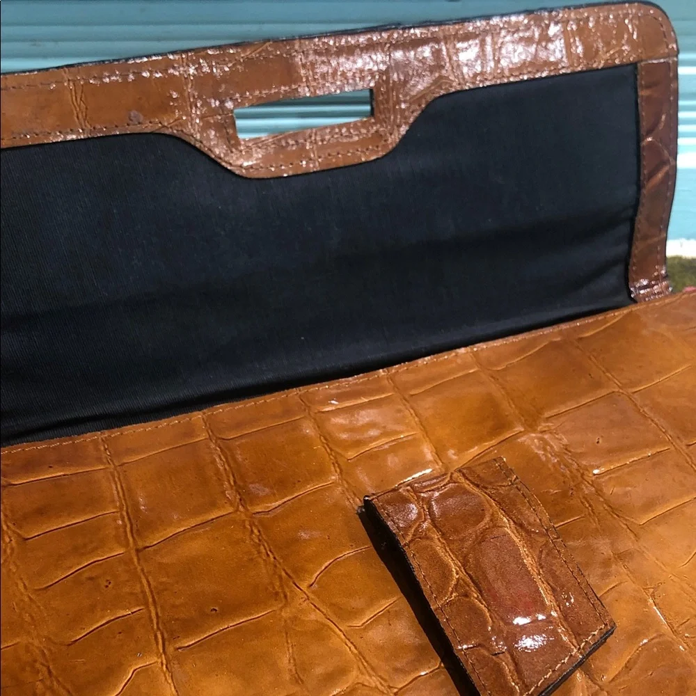 Vintage Brown Crocodile Embossed Clutch - Picture 6 of 10